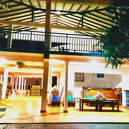Rainforest Lodge, Deniyaya Singheraja Exterior foto